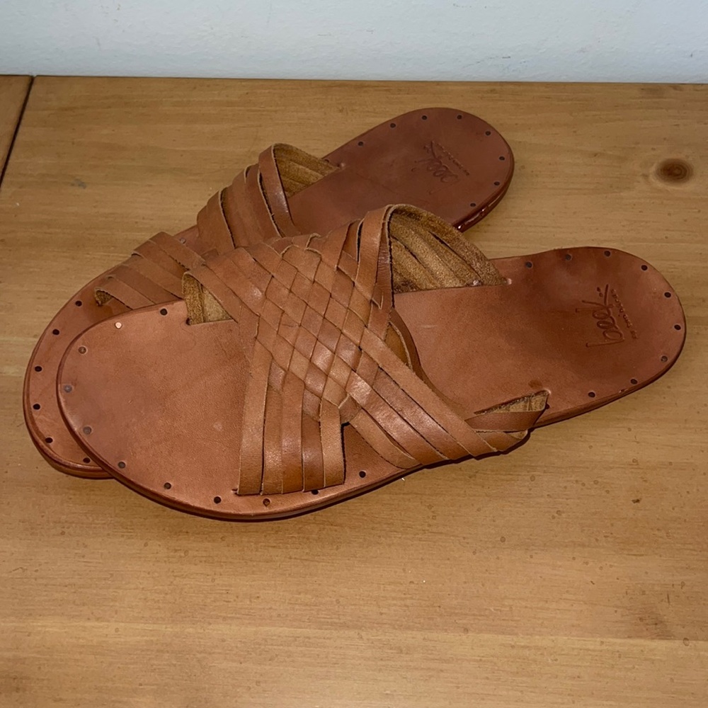 Beek Swallow Sandal size 11 Tan